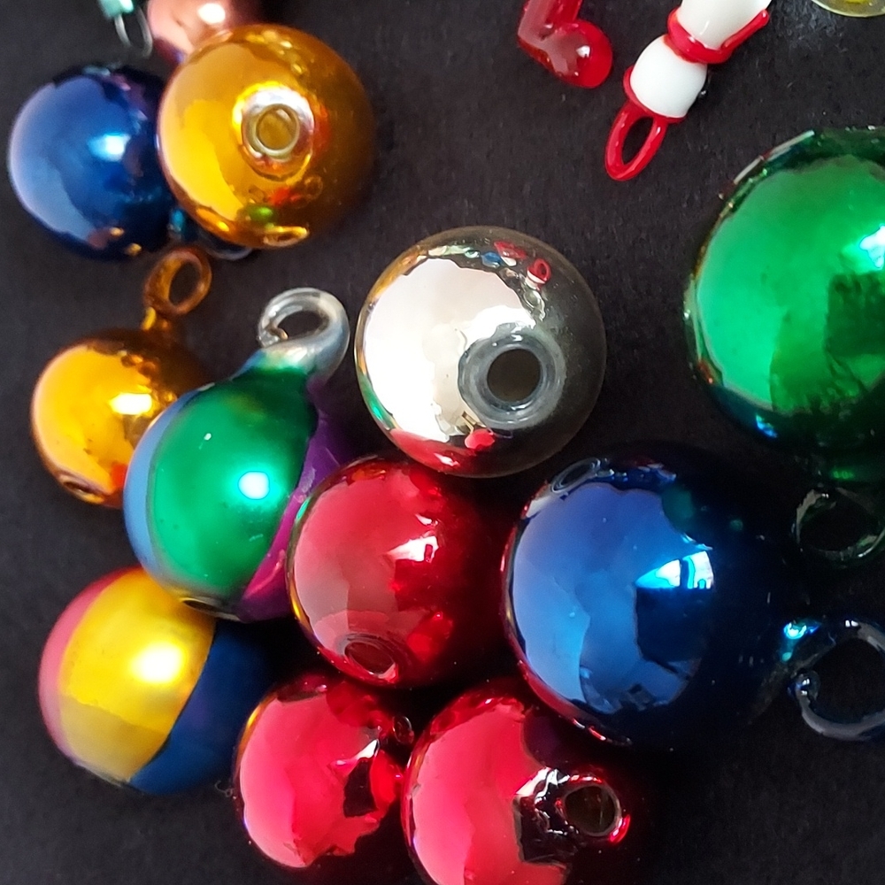 28pc Lot of Vintage Mini Christmas Tree Ornaments Blown Glass & Glass - Picture 2 of 6